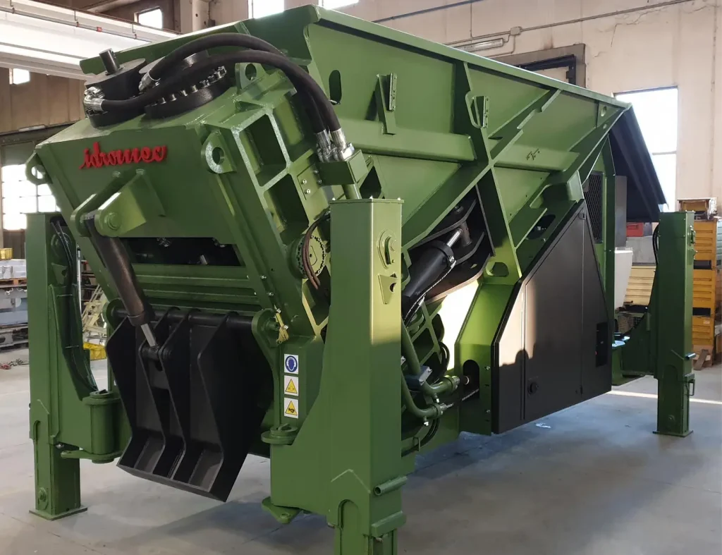 Cesoia inclinata per rottame metallico con prestazioni elevate in ogni condizione operativa e per ogni tipo di materiale.