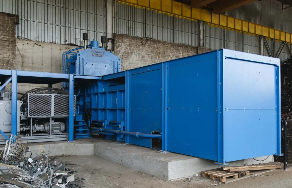 Hydraulikzylinder der Drei Kompressionspresse IHD-3C Idromec mit maximaler Verdichtung sperriger Materialien