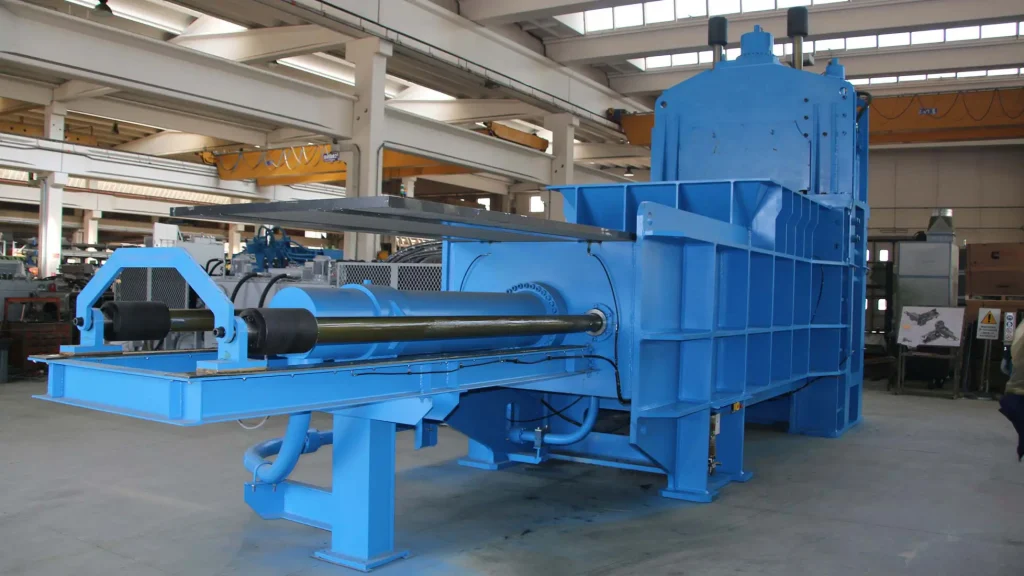 Seitendetail der Drei Kompressionspresse IHD-3C Idromec mit hoher mechanischer Festigkeit und Lebensdauer